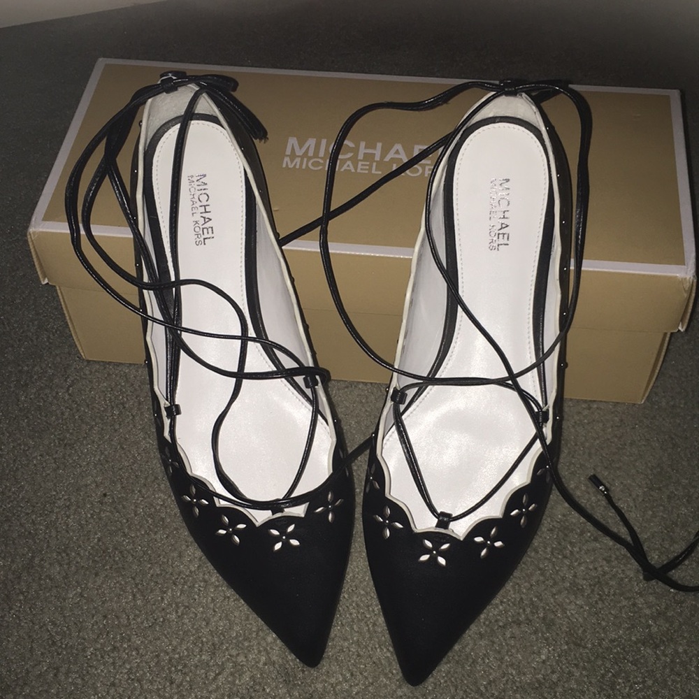 Micheal Kors Thalia Flat